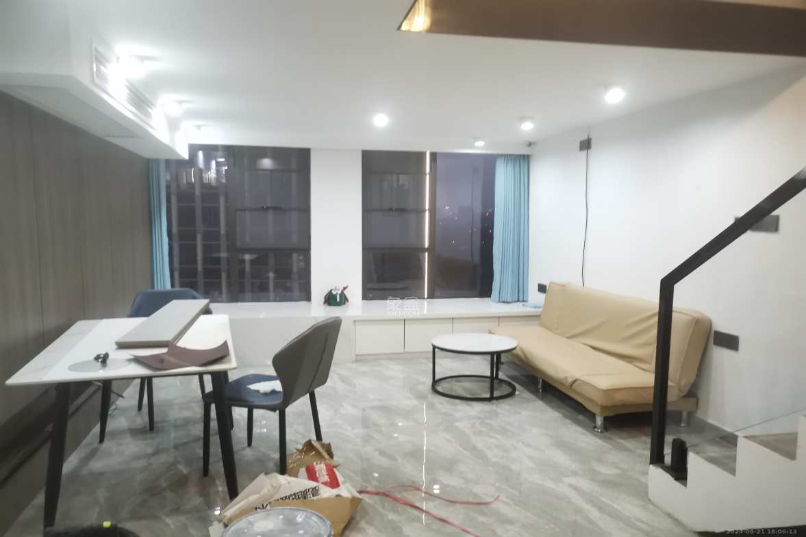 润和国际广场  2室2厅1卫    2100.0元/月 润和国际广场  2室2厅1卫    2100.0元/月室内图