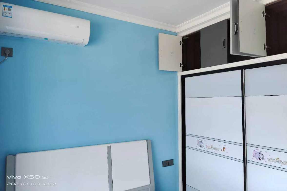 百弘学府城  3室2厅2卫    2000.0元/月室内图