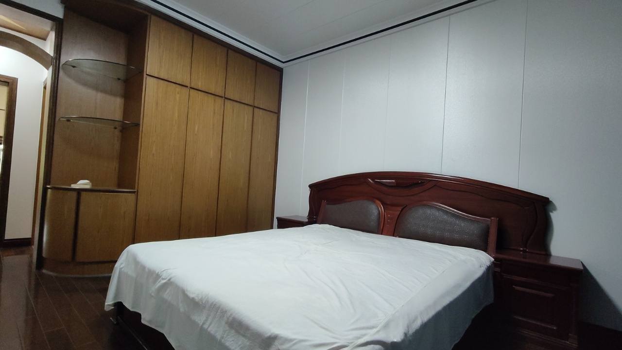 鹿角山小区  3室2厅2卫   1500.00元/月室内图