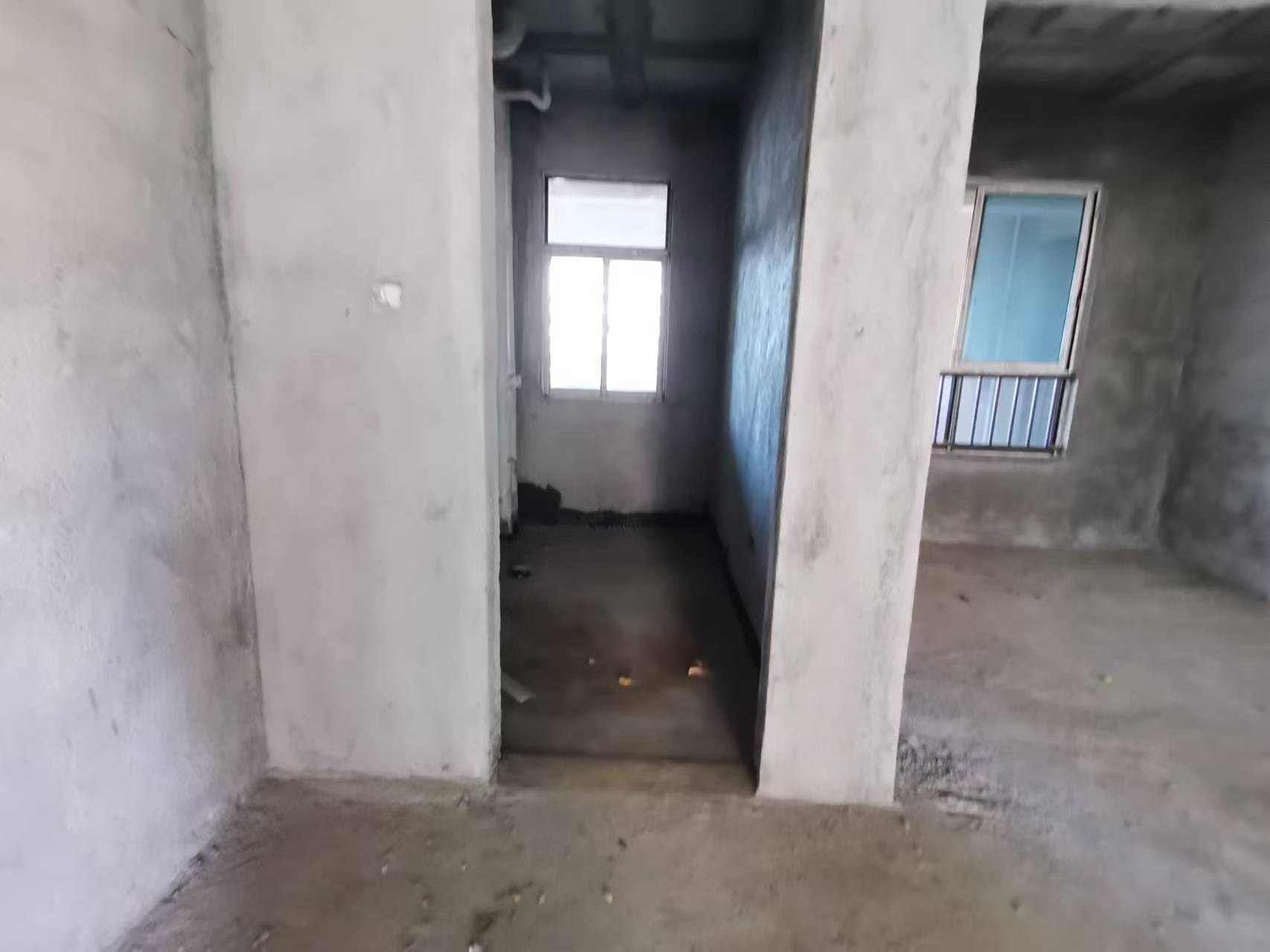 万恒白金汉宫  1室2厅2卫    60.0万