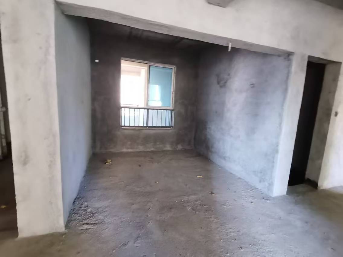 万恒白金汉宫  3室2厅2卫    56.0万