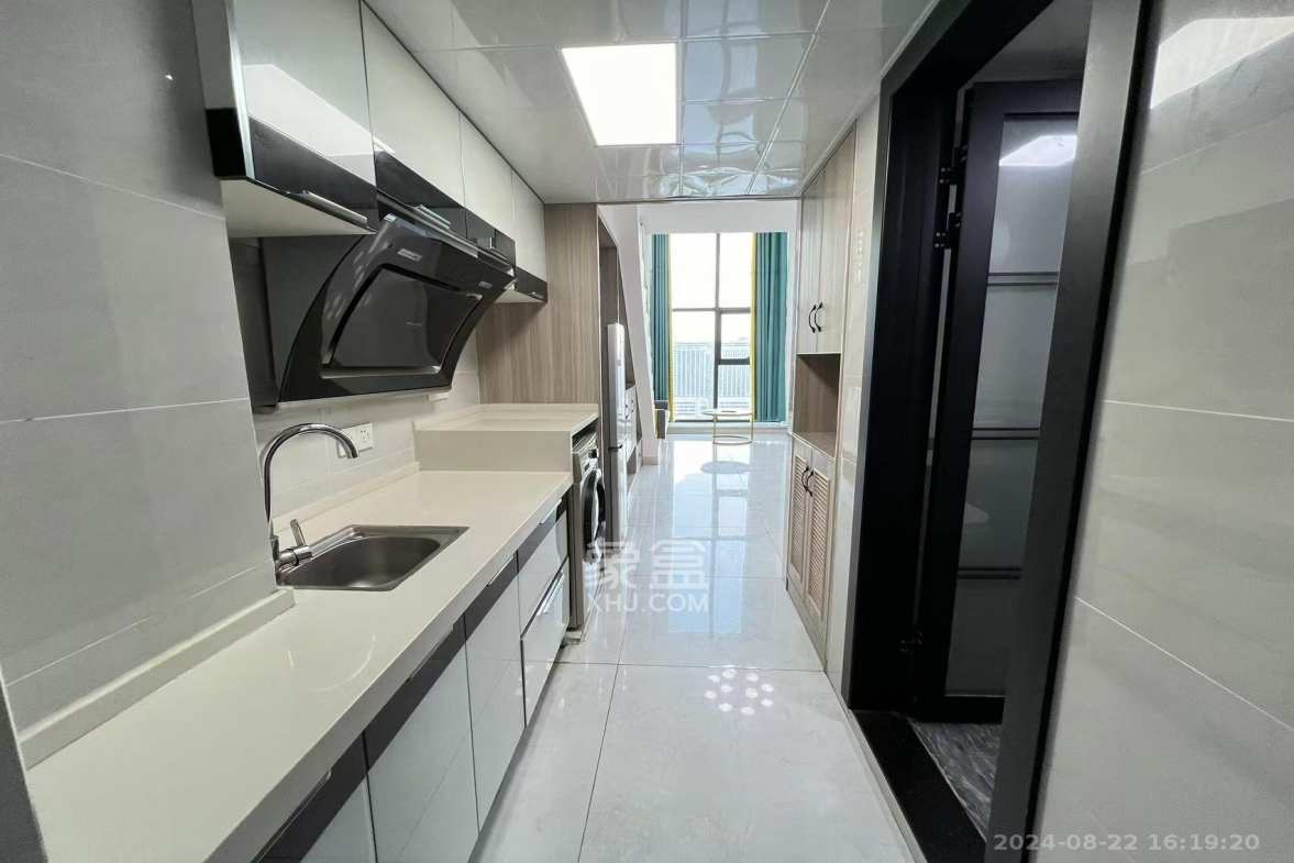 东盈商业广场(华泉城市广场)  1室1厅1卫    2400.0元/月 东盈商业广场(华泉城市广场)  1室1厅1卫    2400.0元/月室内图