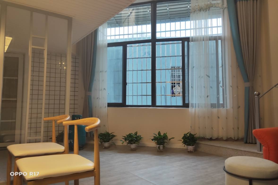 时代华府  1室1厅1卫   1600.00元/月室内图