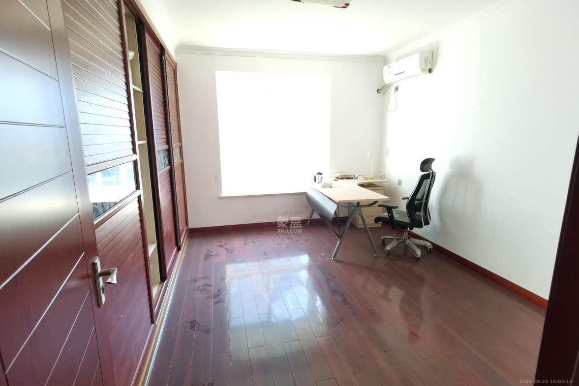 枫林美景  3室2厅2卫   3000.00元/月室内图