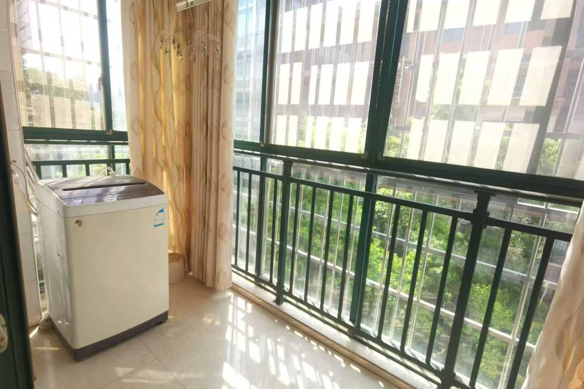 香槟花苑  2室1厅1卫   1100.00元/月室内图