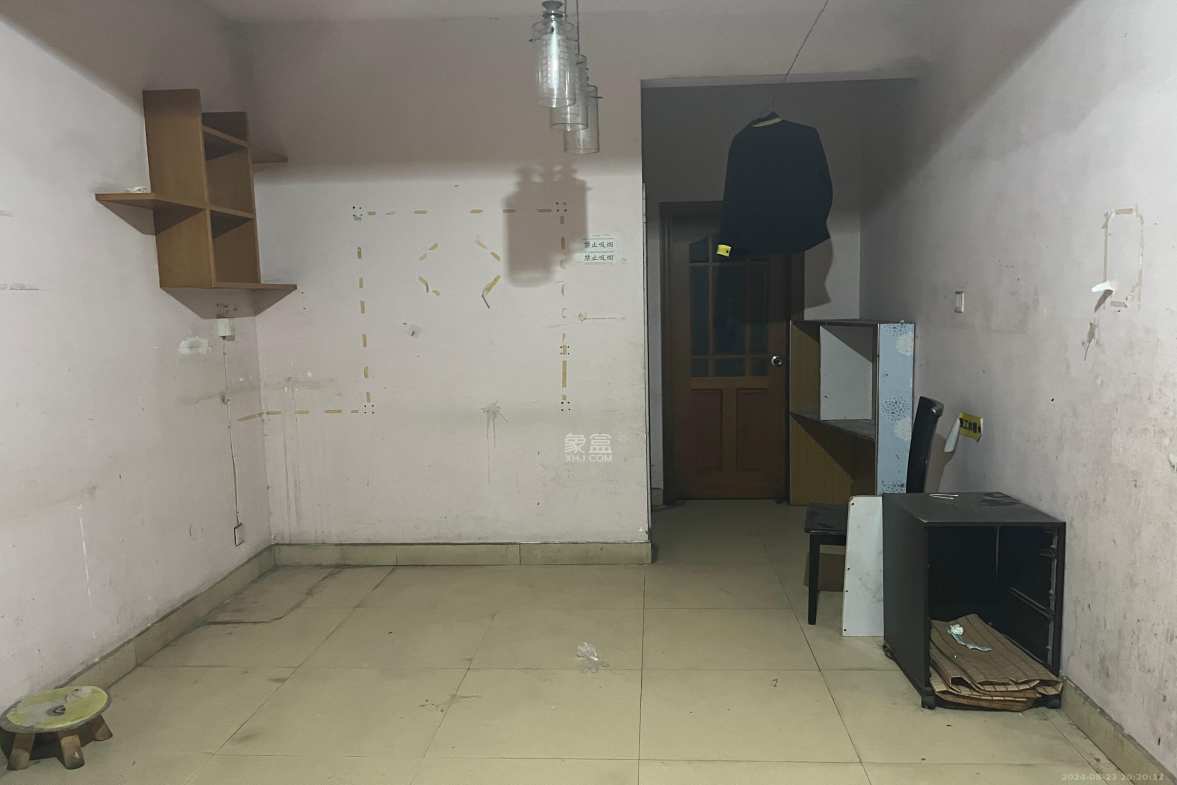 锦绣华天  3室1厅2卫    3200.0元/月 锦绣华天  3室1厅2卫    3200.0元/月室内图