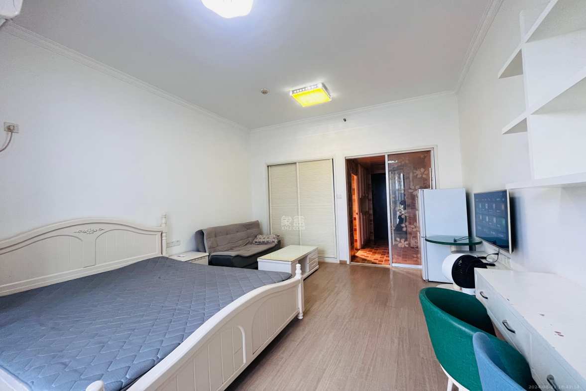 恒泰广场  1室1厅1卫    1600.0元/月 恒泰广场  1室1厅1卫    1600.0元/月户型图