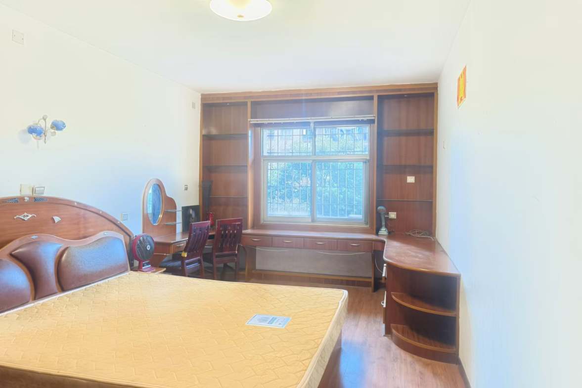 八一橡胶厂（长青中街)  3室2厅1卫    1000.0元/月室内图