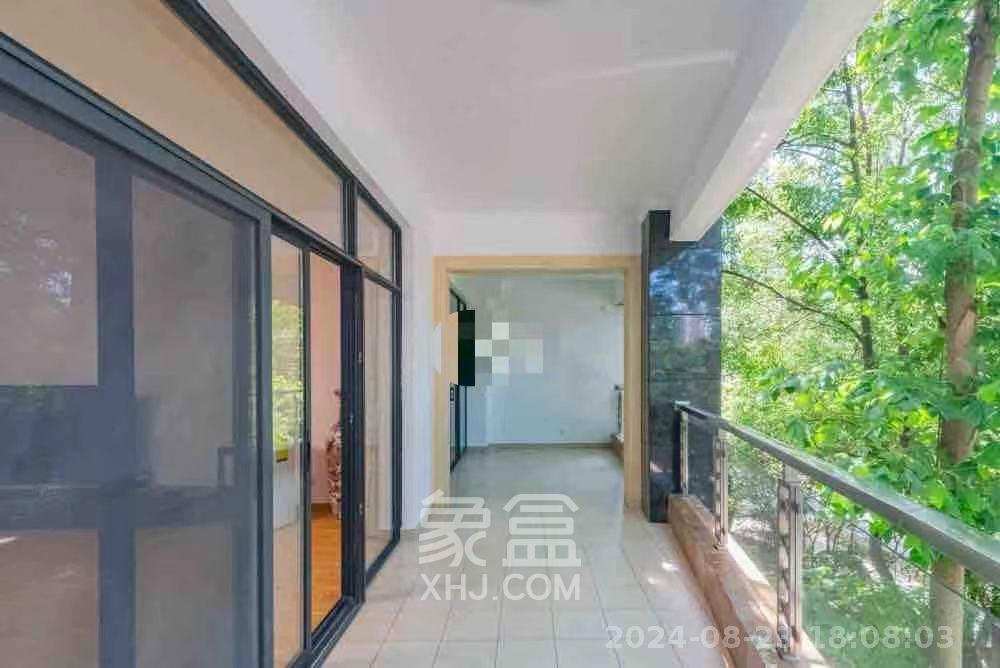 藏珑湖上国际花园  5室2厅3卫   11000.00元/月室内图