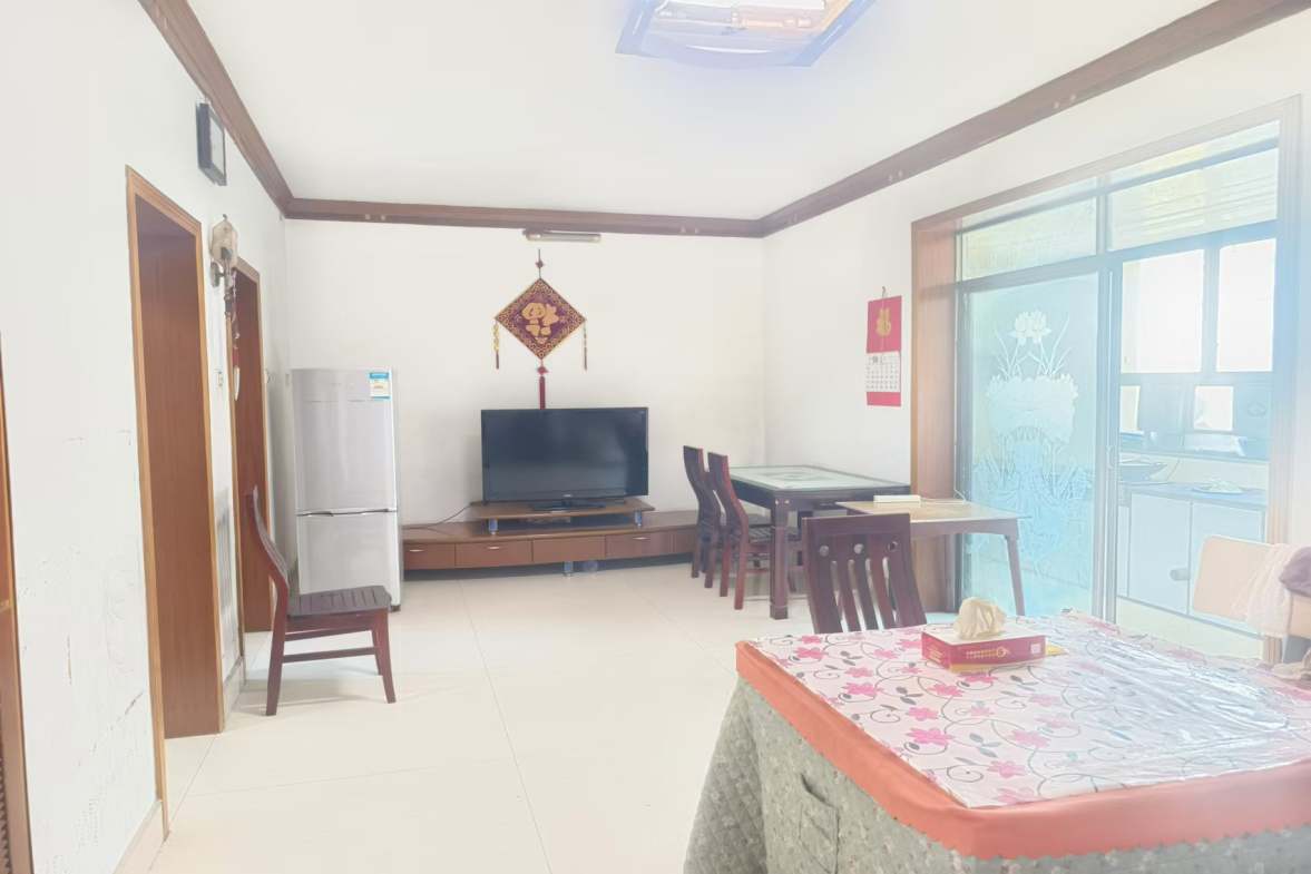 八一橡胶厂（长青中街)  3室2厅1卫    1000.0元/月室内图