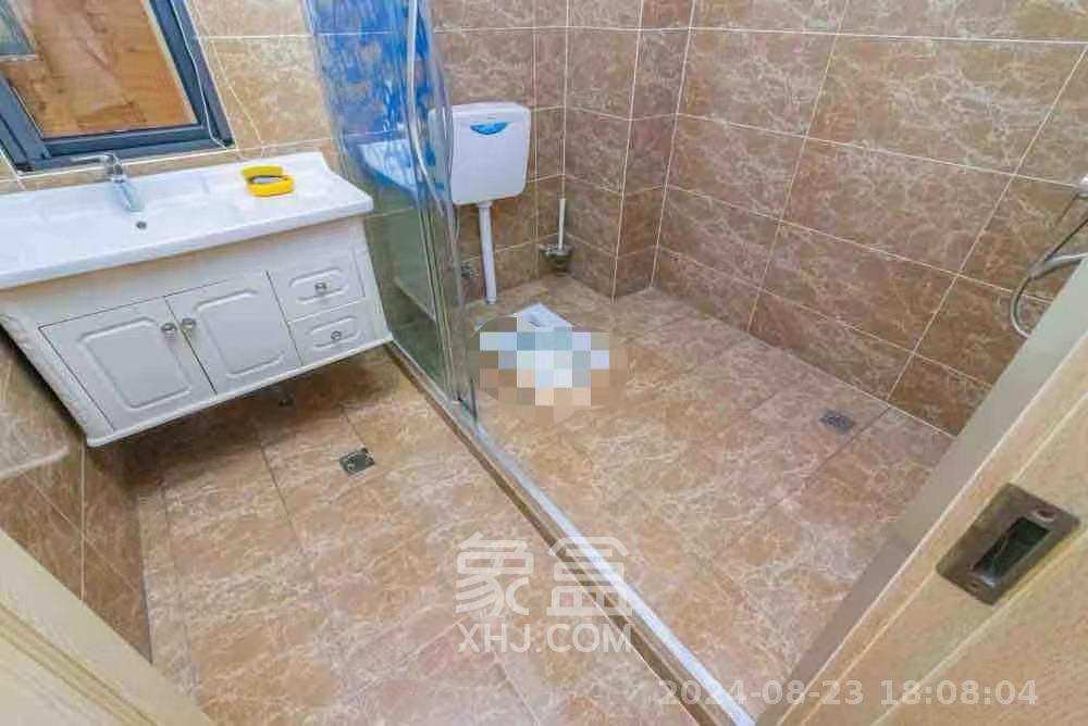 藏珑湖上国际花园  5室2厅3卫   11000.00元/月室内图