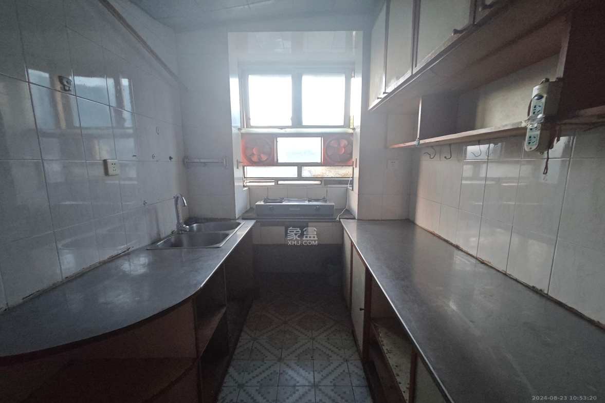 高家坪住宅新区  4室2厅1卫    2700.0元/月室内图