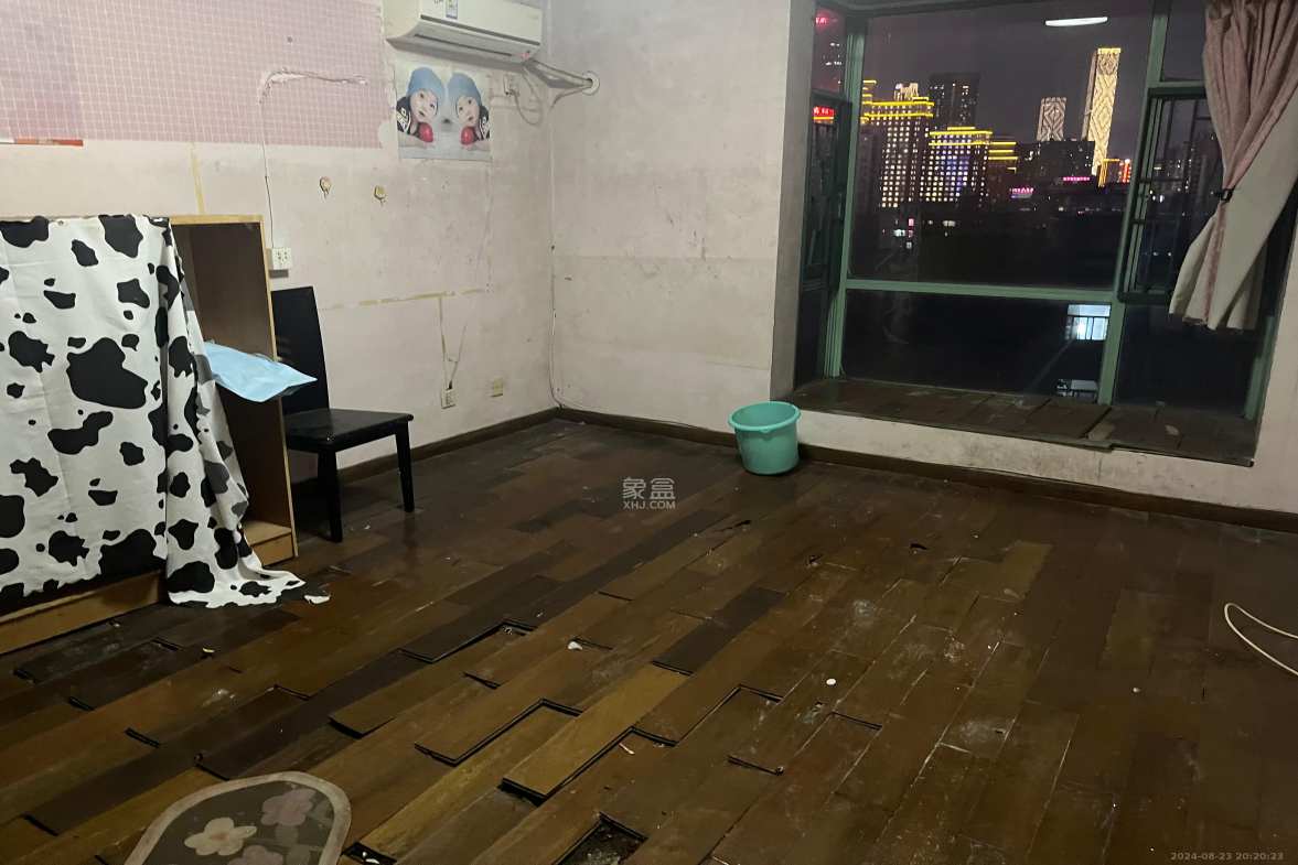 锦绣华天  3室1厅2卫    3200.0元/月 锦绣华天  3室1厅2卫    3200.0元/月室内图