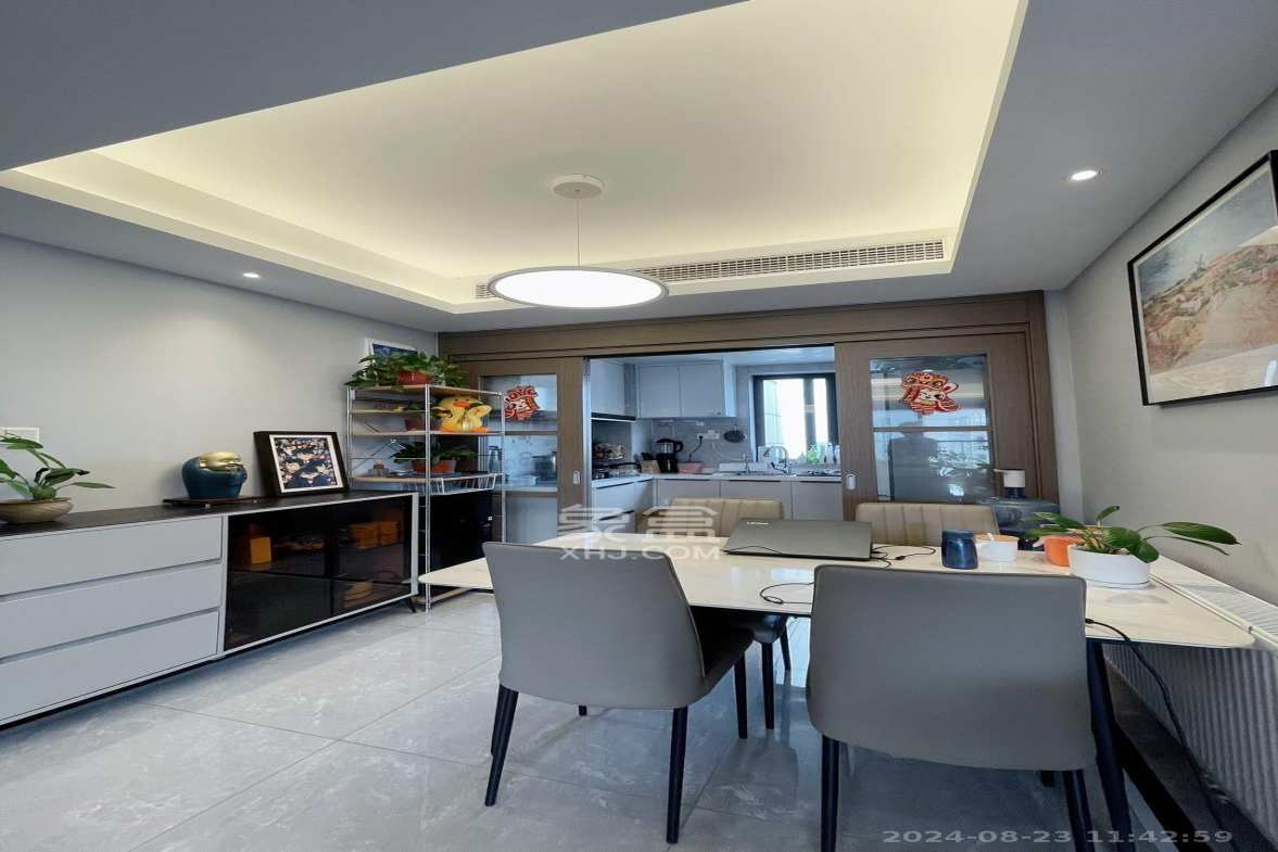 龙湖铂金中心（龙湖春江郦城）  3室2厅2卫    7800.0元/月室内图