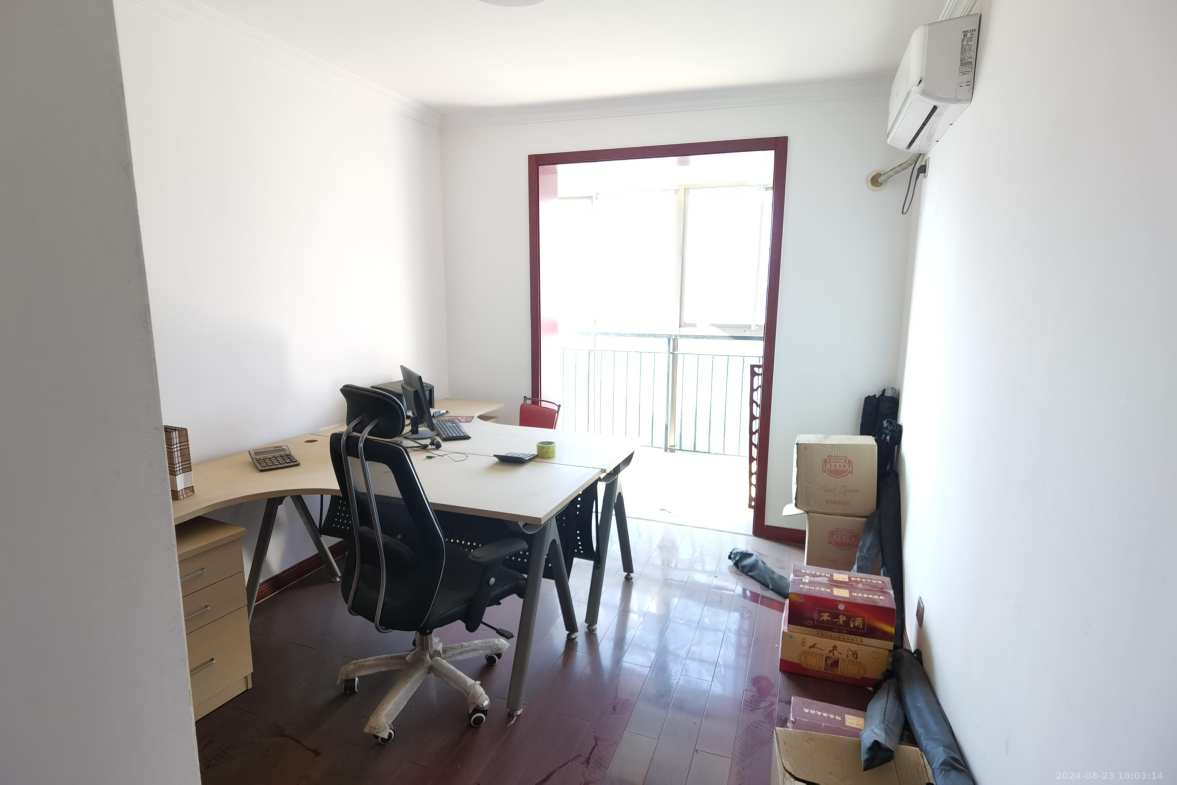 枫林美景  3室2厅2卫   3000.00元/月室内图