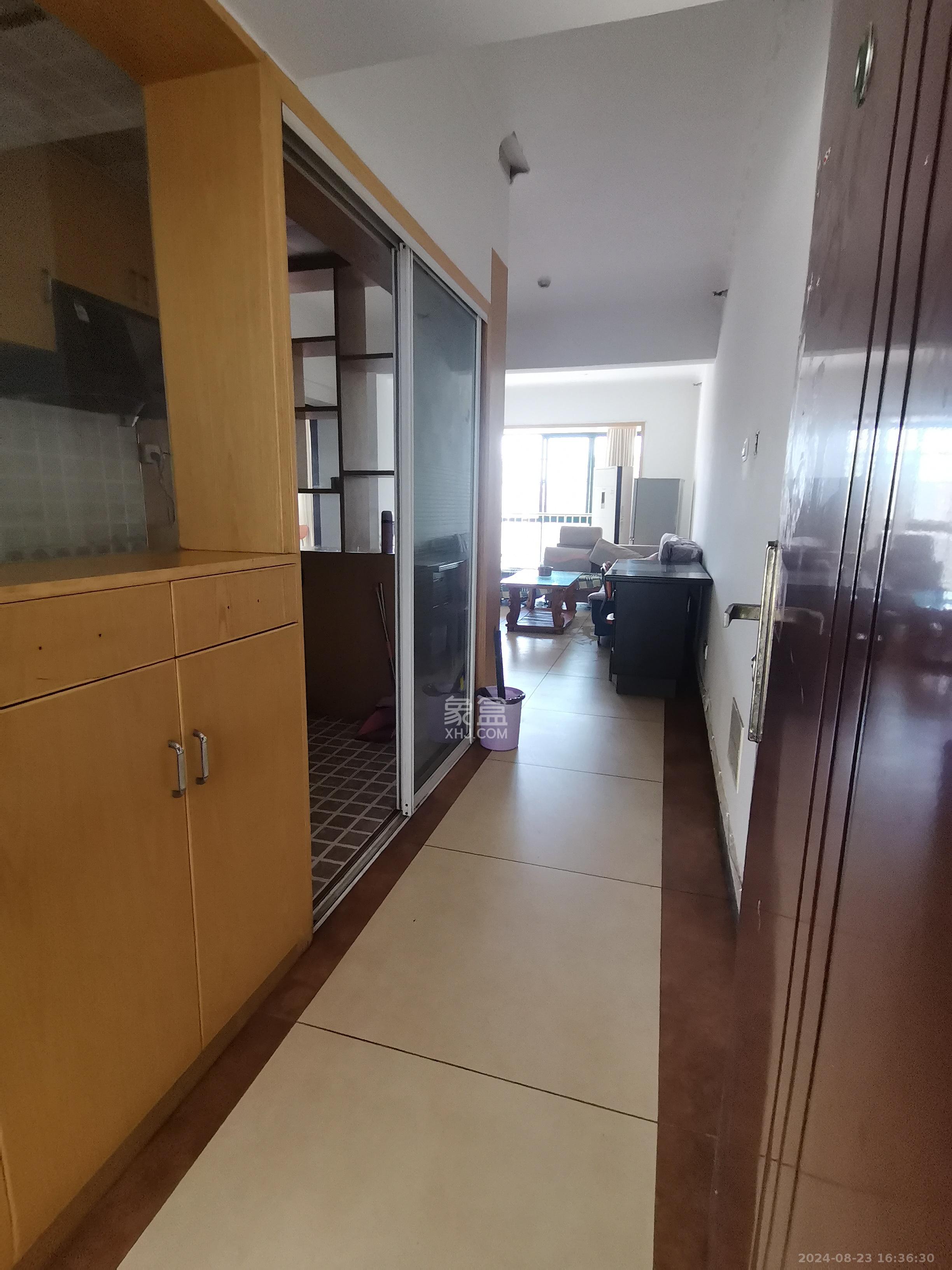 华天LOHO小镇  2室2厅1卫    1300.0元/月