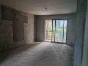 三一街区  3室2厅2卫    56.0万