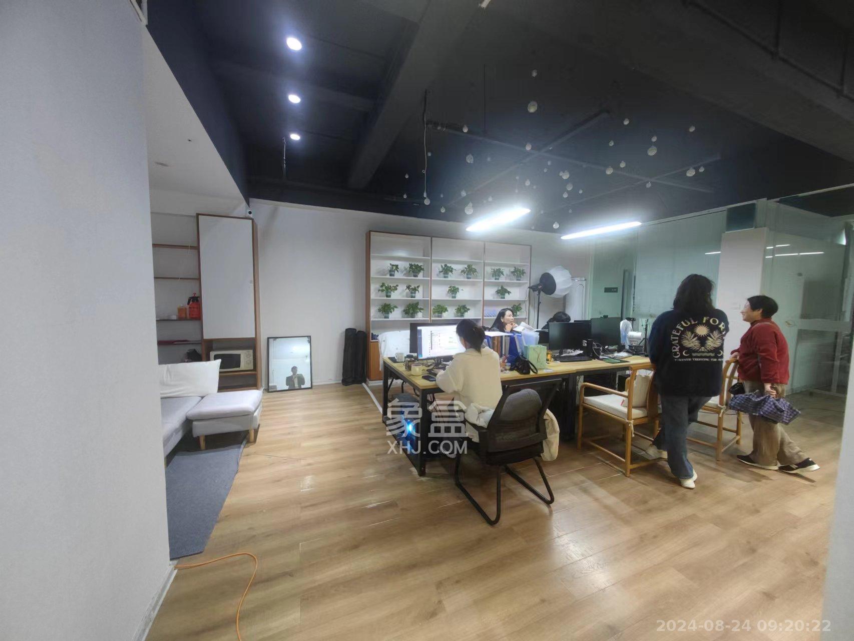 天祥水晶湾   51.87㎡      3400.0元/月室内图