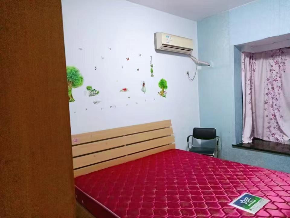 梓山苑小区  3室2厅2卫   1100.00元/月室内图