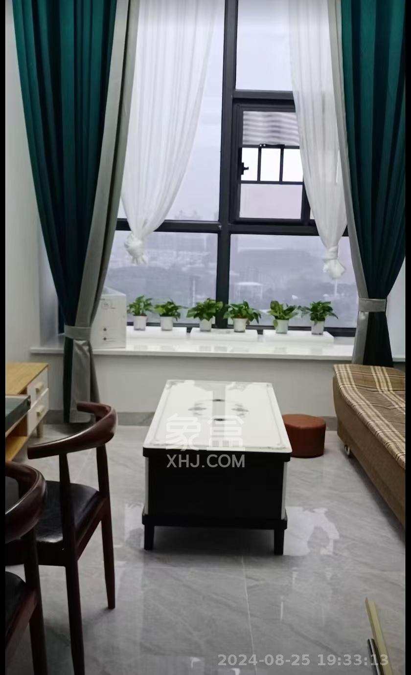 弘坤云寓  1室1厅1卫    2400.0元/月室内图