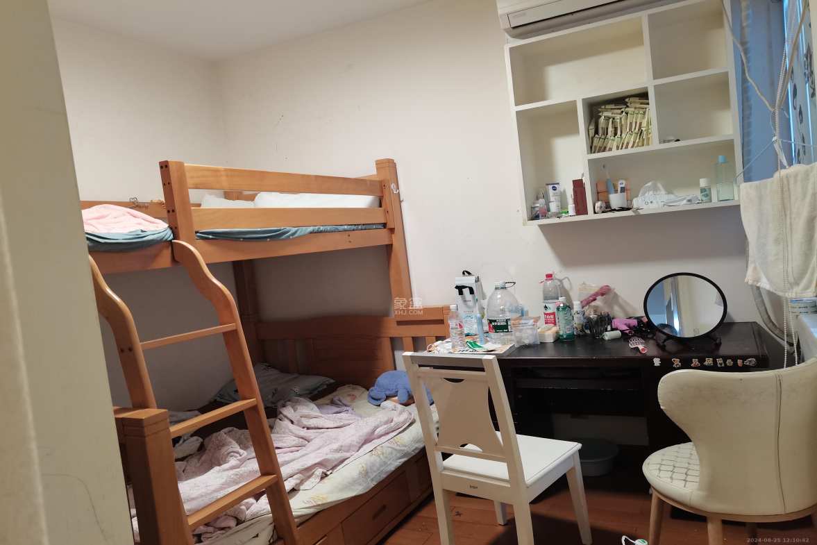 层上观邸  3室2厅1卫   2100.00元/月室内图