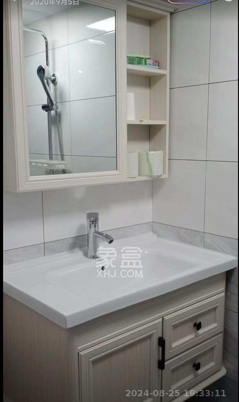 弘坤云寓  1室1厅1卫    2400.0元/月室内图