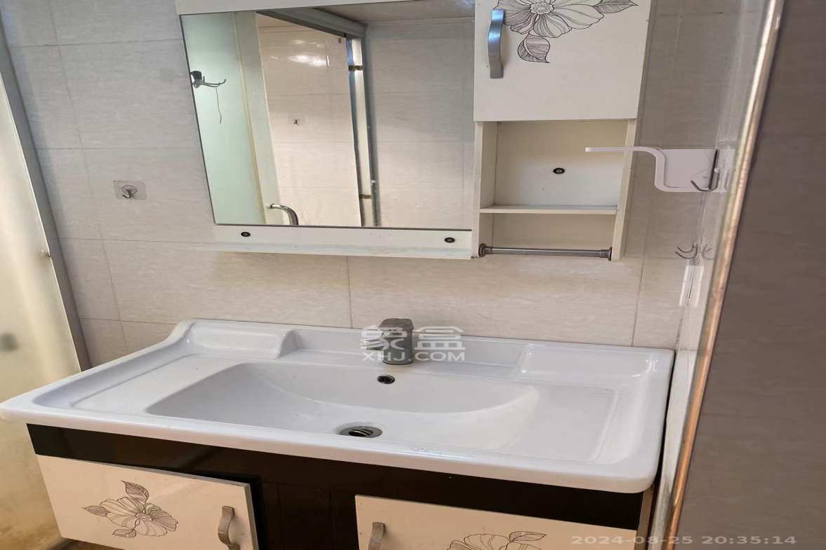 红建滨水铭城  3室2厅2卫   1500.00元/月室内图