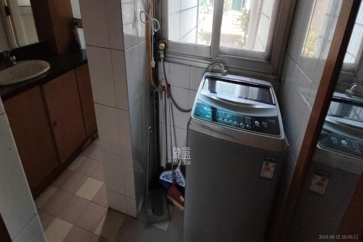 财信宿舍  3室2厅2卫    2500.0元/月室内图