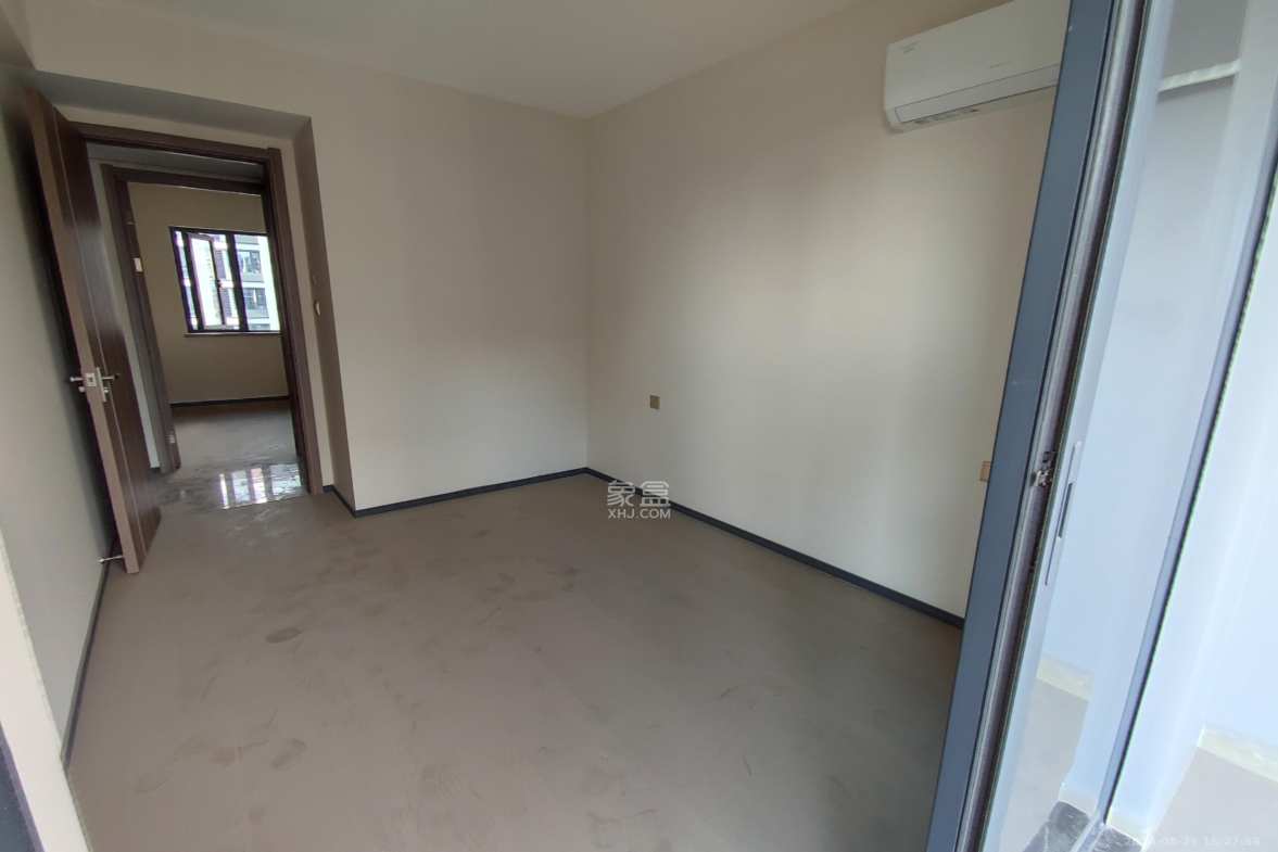 中海阅麓山二期 4室2厅2卫 3800.0元/月 中海阅麓山二期 4室2厅2卫 3800.0元/月室内图