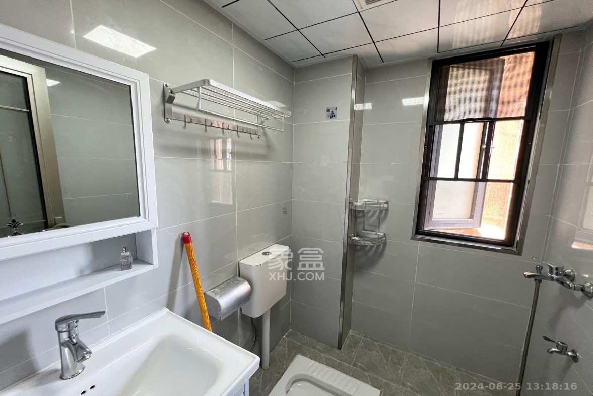 东合新苑  2室2厅1卫   2200.00元/月室内图