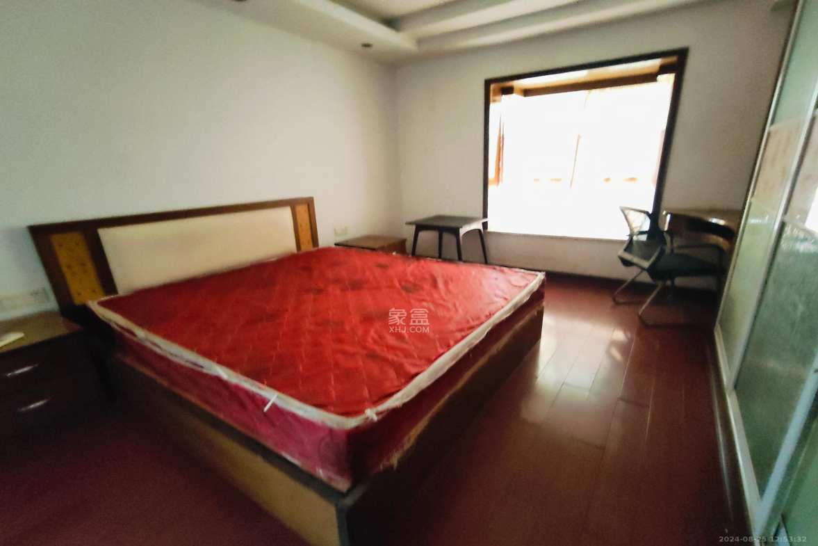 湘绣城  3室2厅1卫   1680.00元/月室内图1