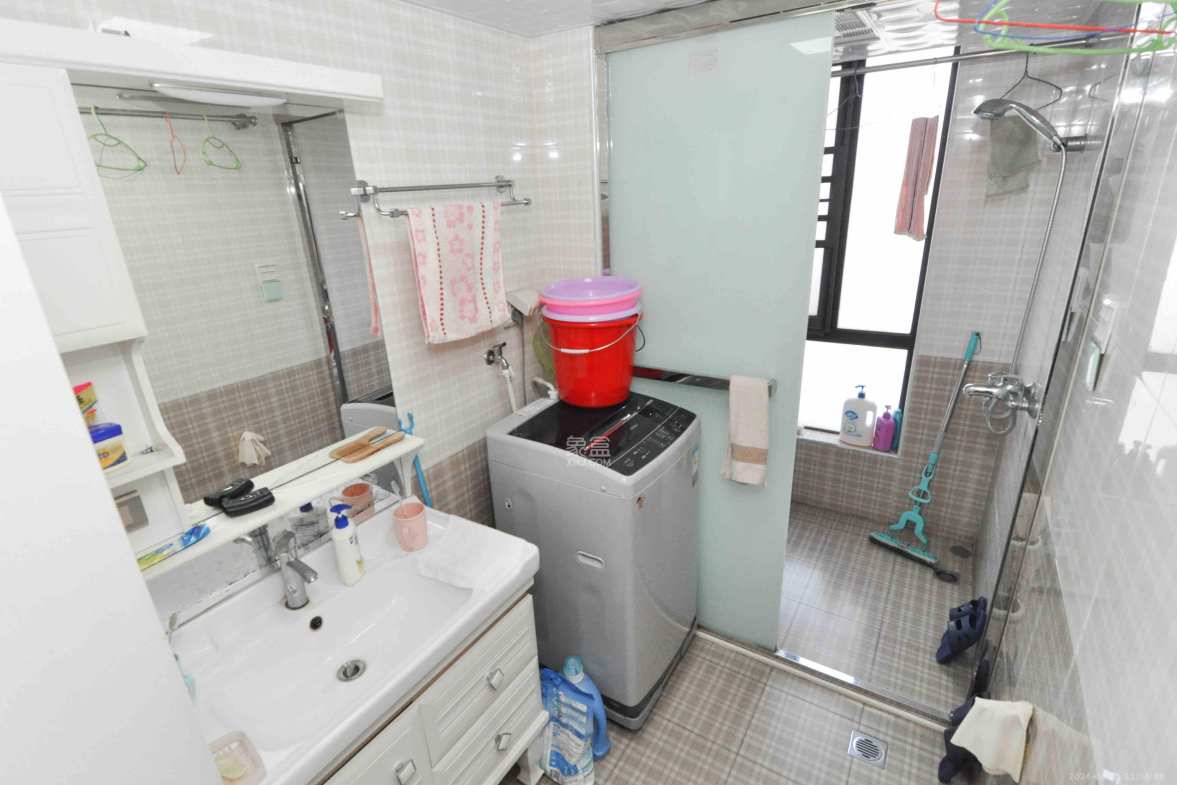 达美D6区  1室1厅1卫    2000.0元/月 达美D6区  1室1厅1卫    2000.0元/月室内图
