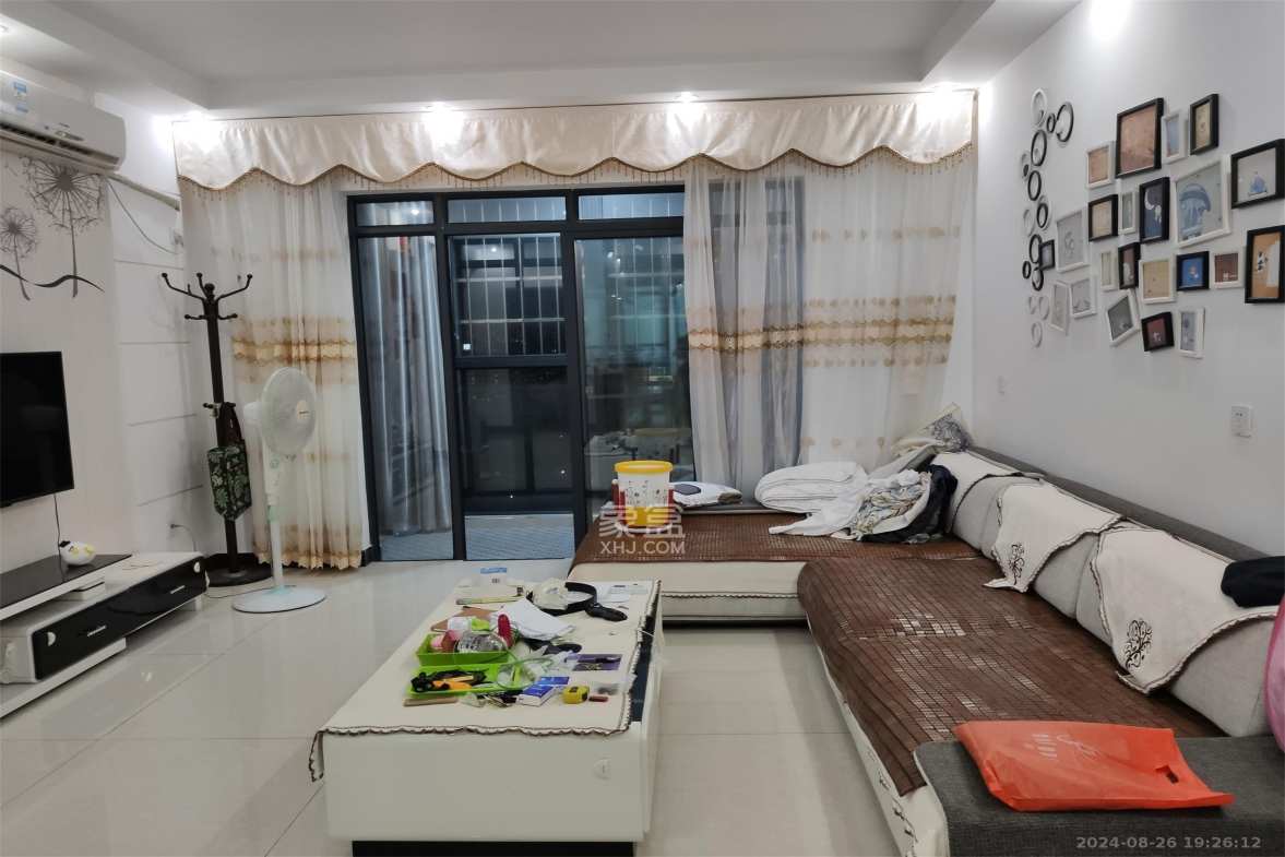 盛地尊域 3室2厅1卫 2200.0元/月 盛地尊域 3室2厅1卫 2200.0元/月室内图