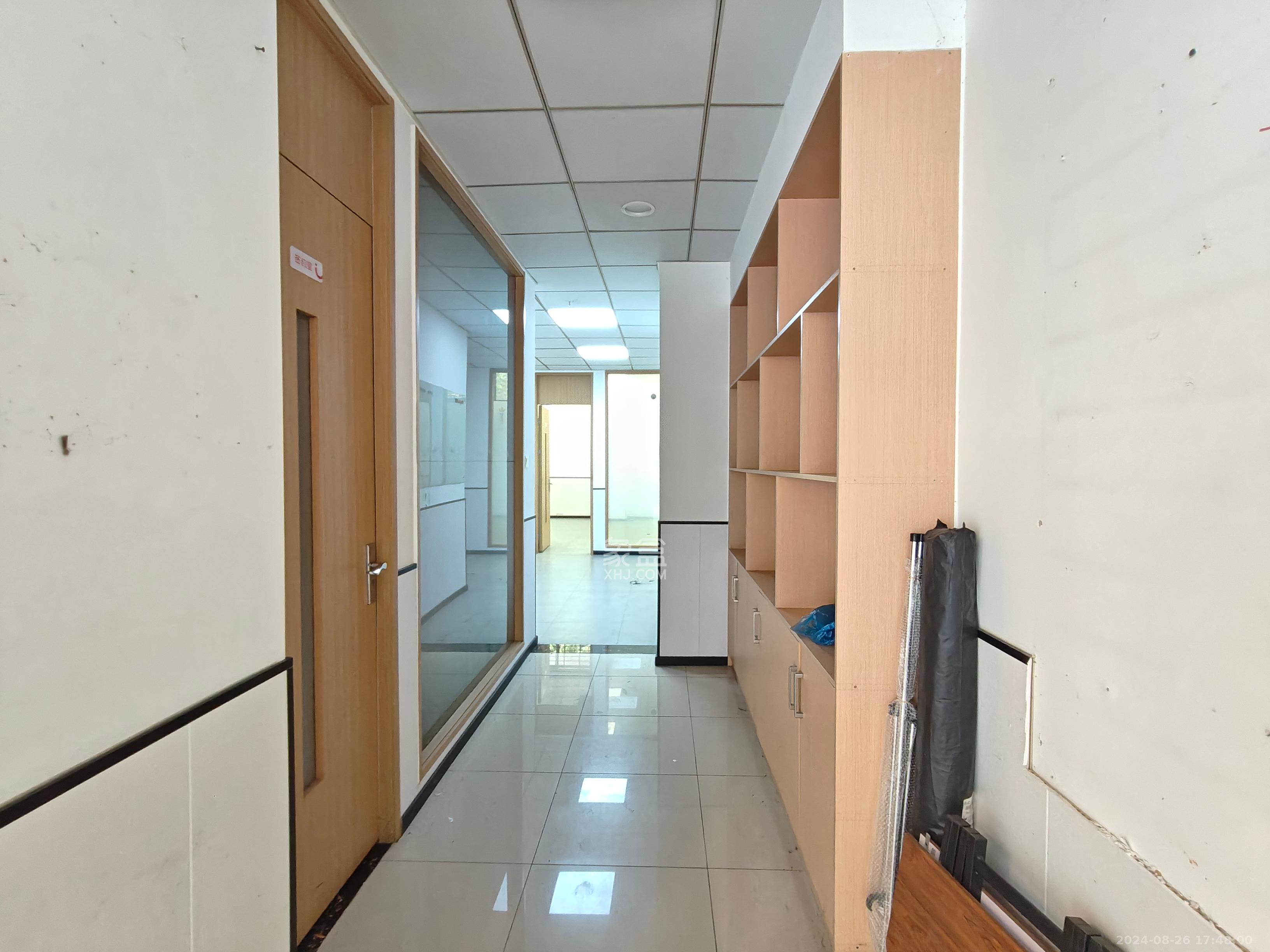 珠江花城二期扶水岸   130.0㎡      9000.0元/月室内图