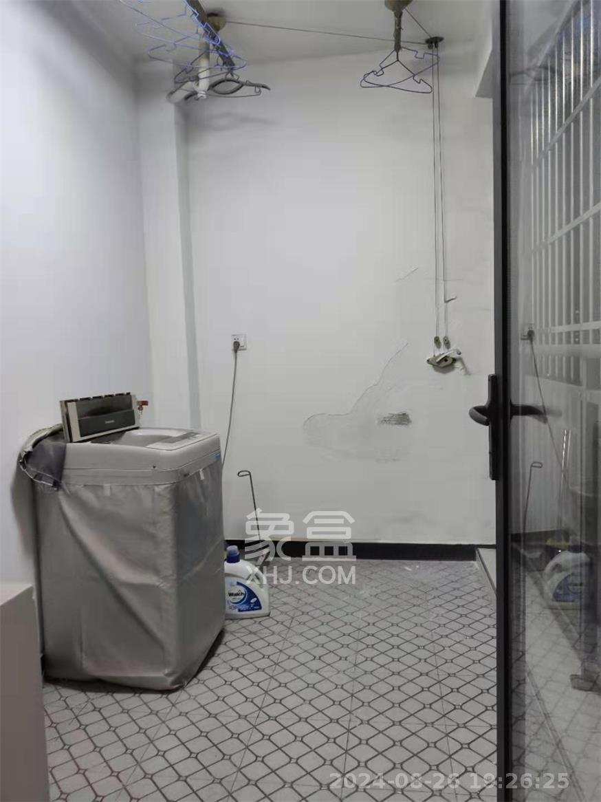 盛地尊域 3室2厅1卫 2200.0元/月 盛地尊域 3室2厅1卫 2200.0元/月室内图