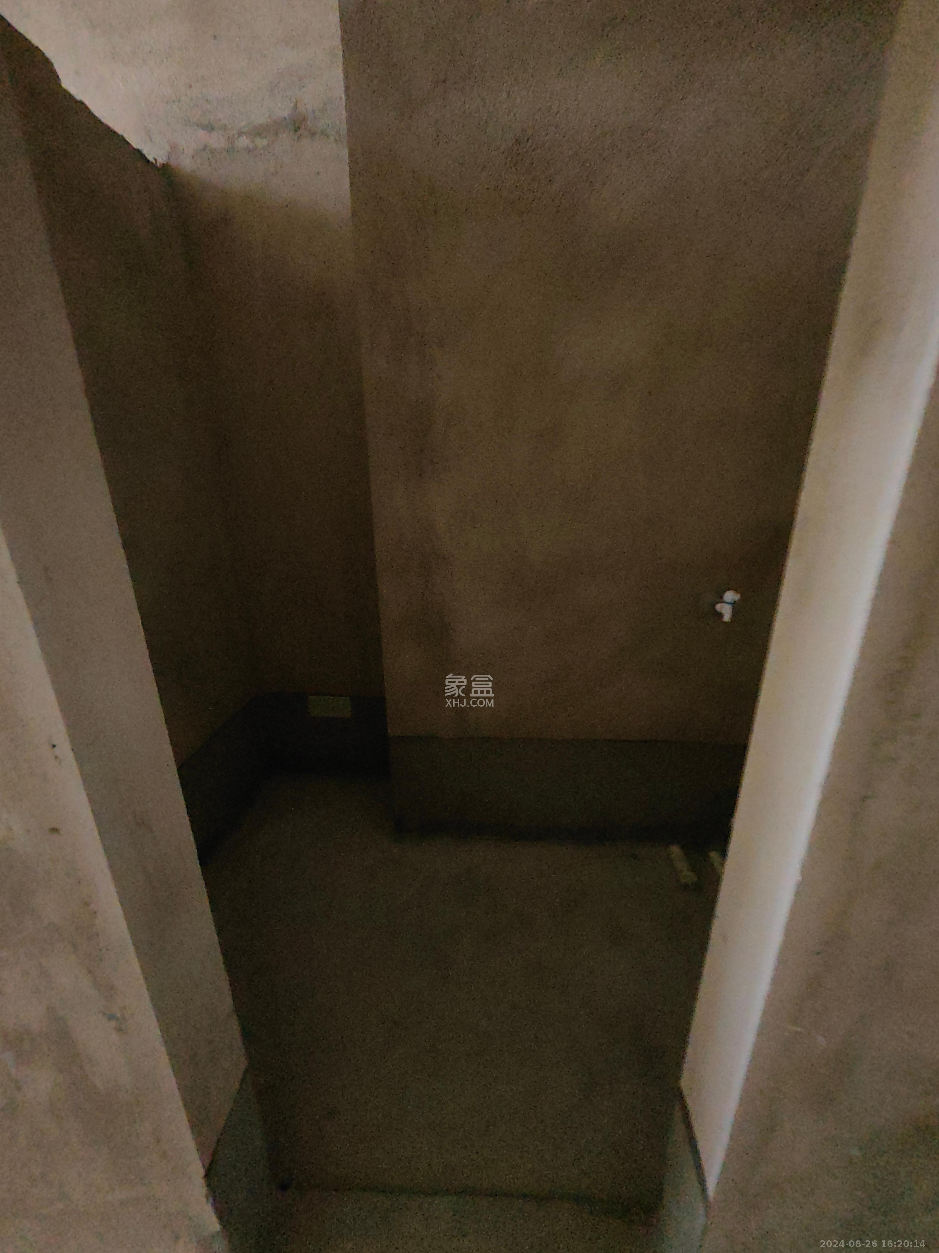 福晟翡翠湾  1室1厅1卫   1300.00元/月