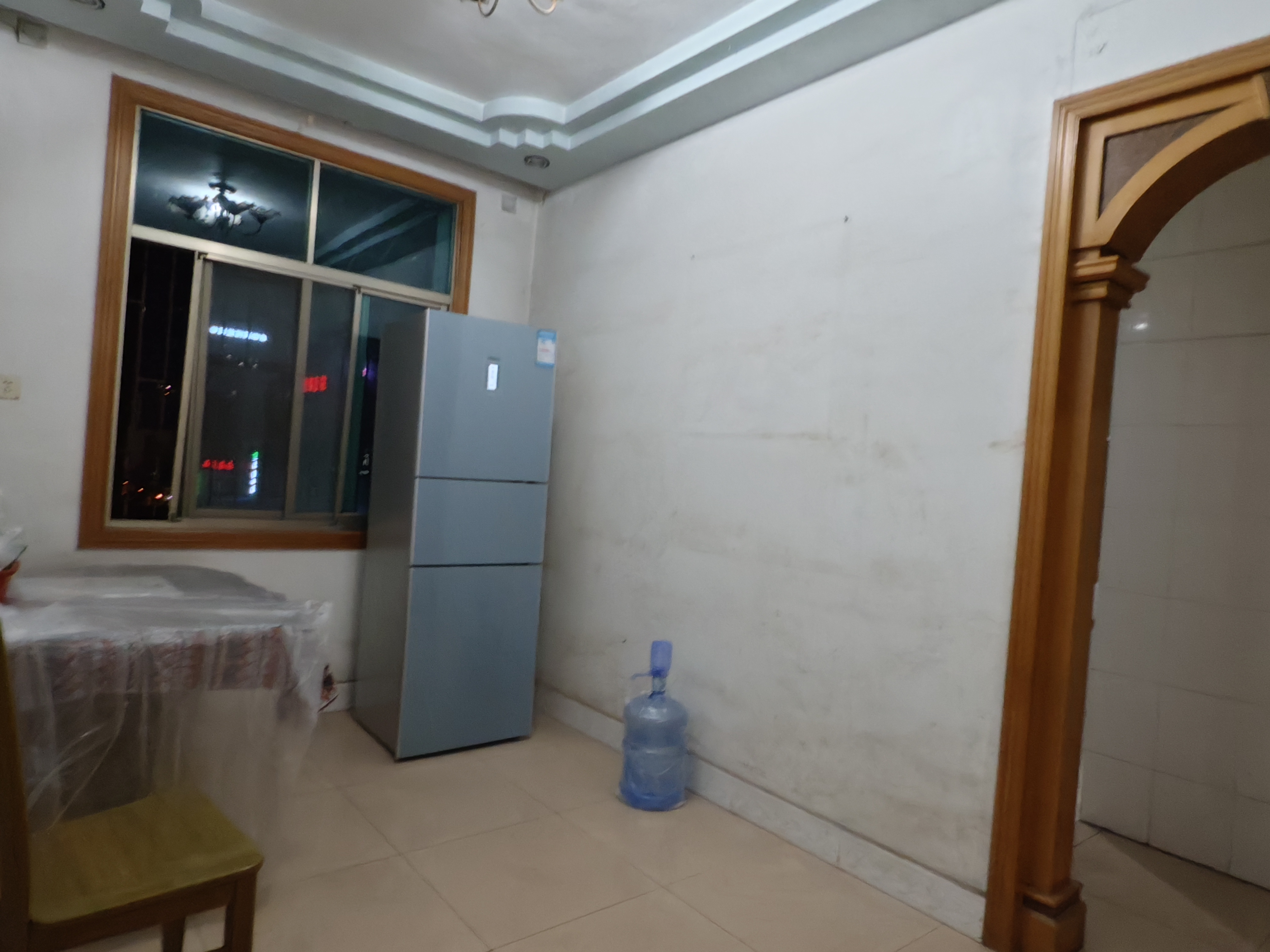 百亩乡镇府家属楼  4室2厅1卫    75.8万