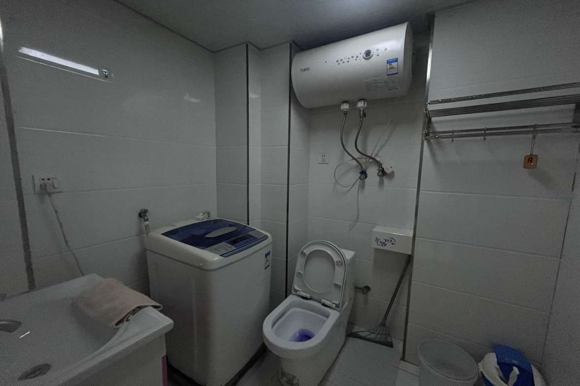 云顶上品  1室1厅1卫   1000.00元/月室内图