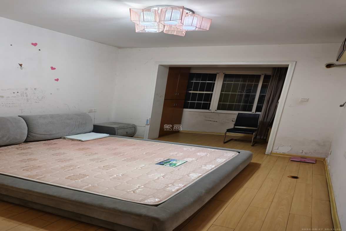 玛依拉山庄  2室1厅1卫    2400.0元/月室内图