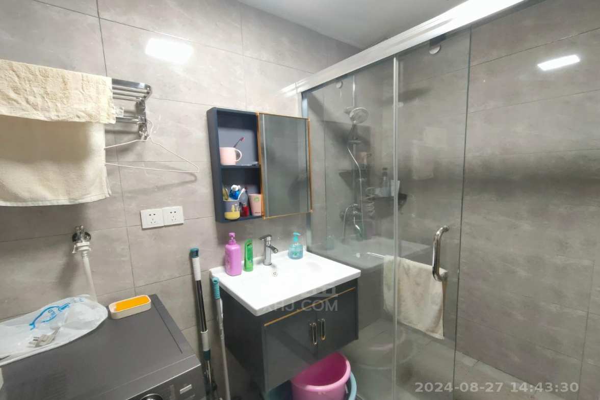 朗廷览江  1室0厅1卫   1500.00元/月室内图