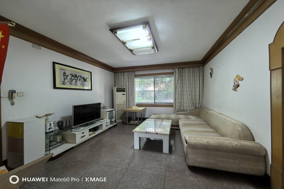 王家小区  3室2厅2卫    1000.0元/月室内图1