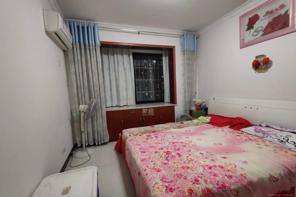 三景国际  2室2厅1卫   1500.00元/月室内图