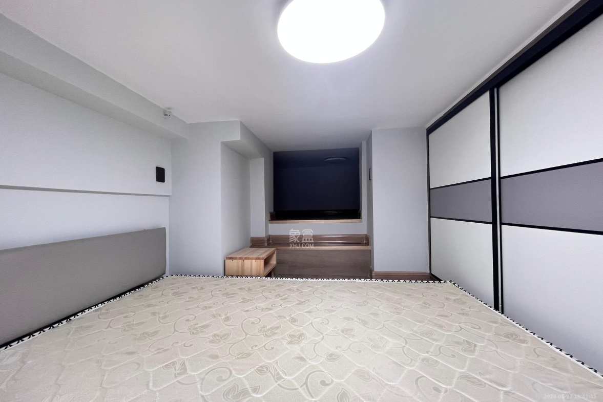 保利天禧EF区  2室1厅1卫   1800.00元/月室内图