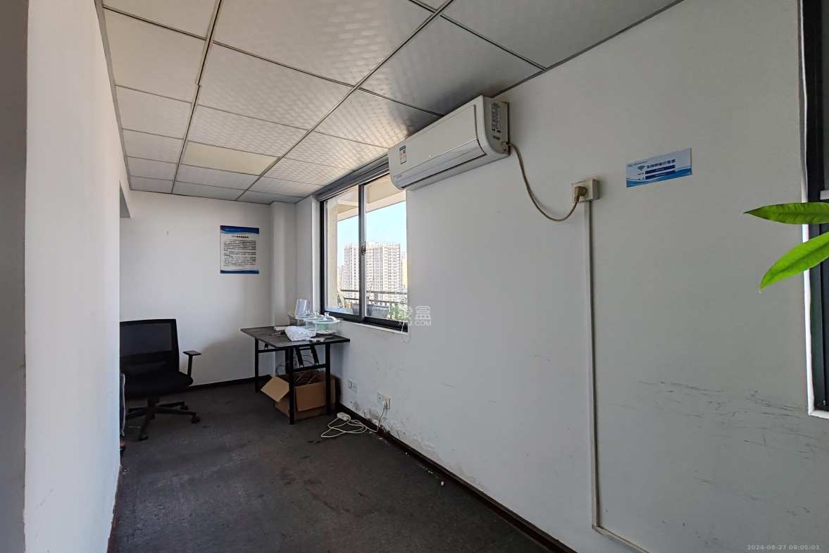 阳光锦城 1室1厅1卫 1800.0元/月 阳光锦城 1室1厅1卫 1800.0元/月室内图