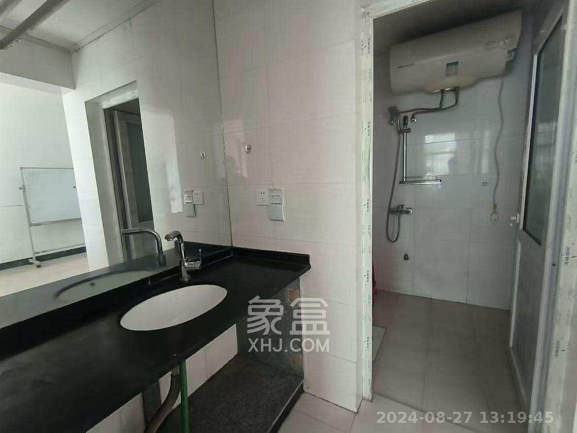 银星小区  2室2厅1卫   1600.00元/月室内图