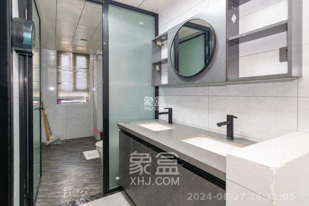 中粮观澜壹品 5室2厅3卫 5500.0元/月 中粮观澜壹品 5室2厅3卫 5500.0元/月室内图