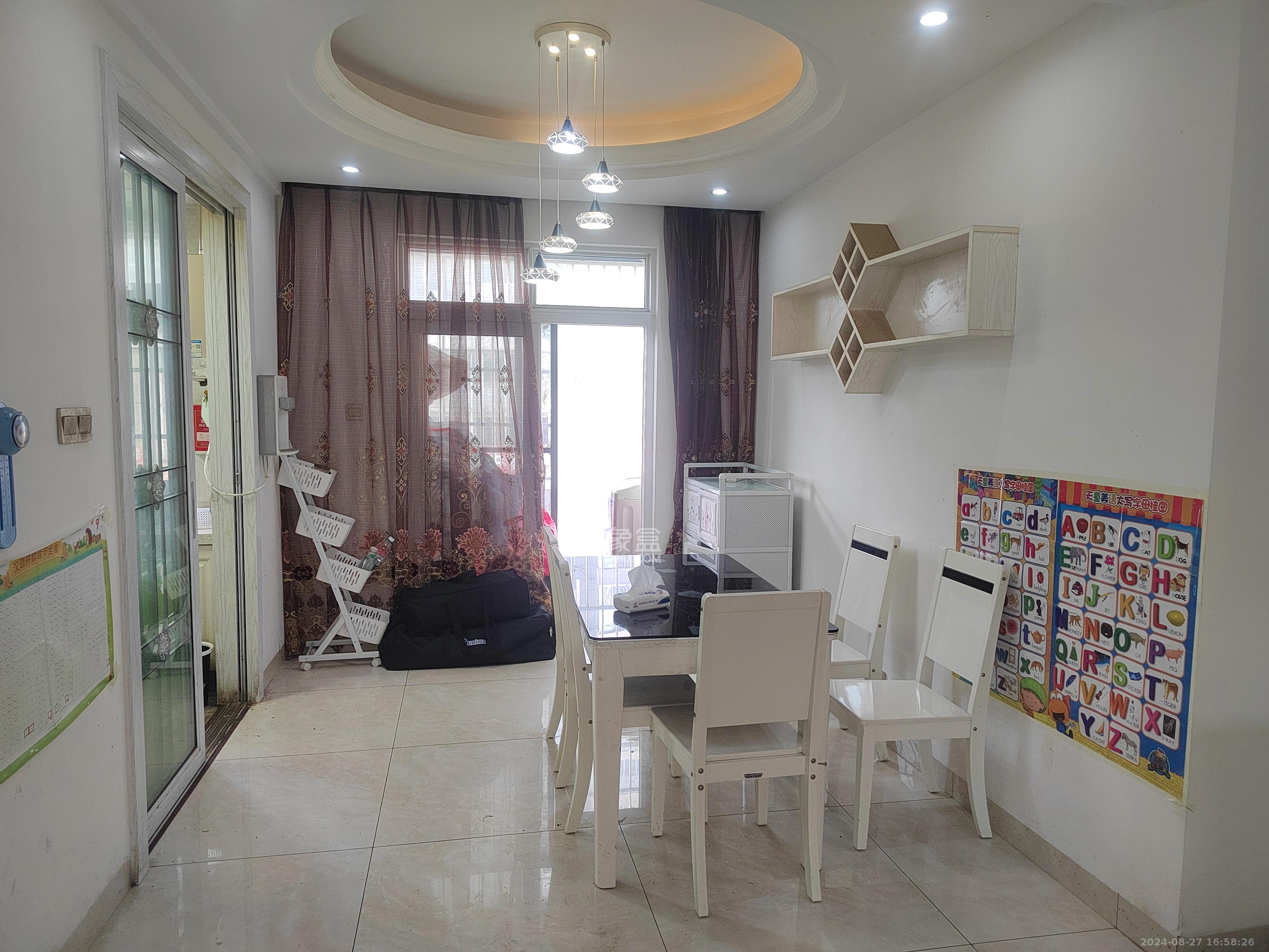 丰园城（鄱阳小区二期）  3室2厅2卫    2800.0元/月