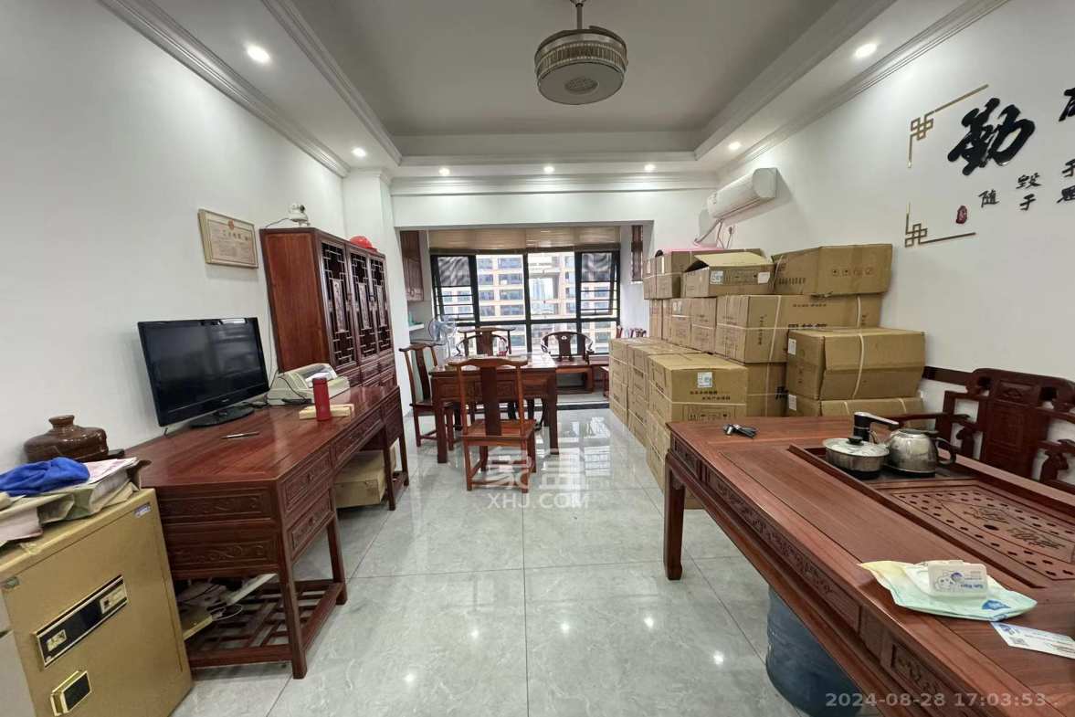 金鹰商业广场（金鹰商业大厦）  1室1厅1卫   1500.00元/月室内图1