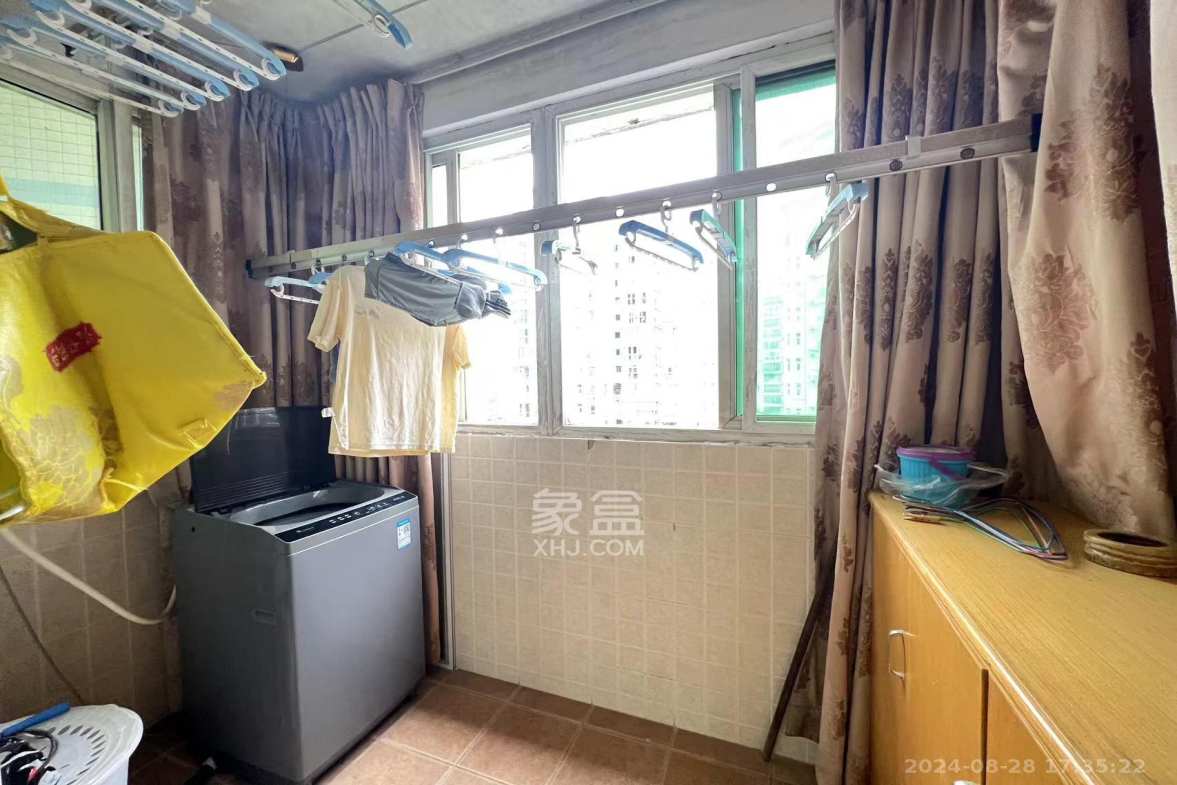 格林星城  4室2厅2卫    3700.0元/月室内图