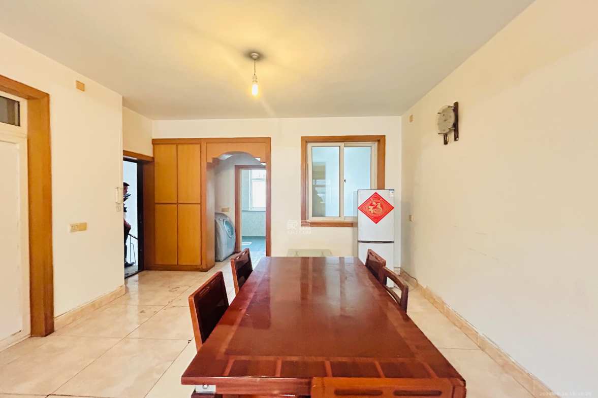 航天大院 4室2厅2卫 1700.0元/月 航天大院 4室2厅2卫 1700.0元/月室内图